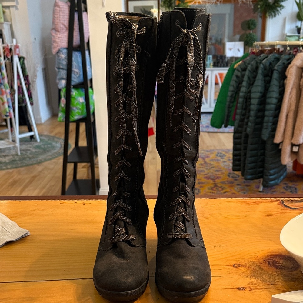 Sorel Black Lace-Up Boots